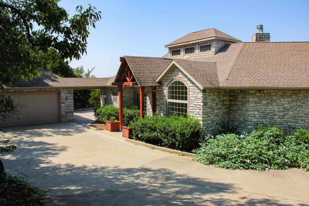Treetop View Sanctuary Branson Exterior photo